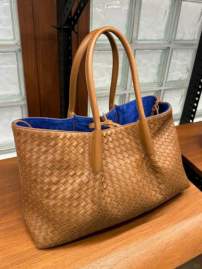 Picture of Bottega Veneta Handbags _SKUfw223582607fw